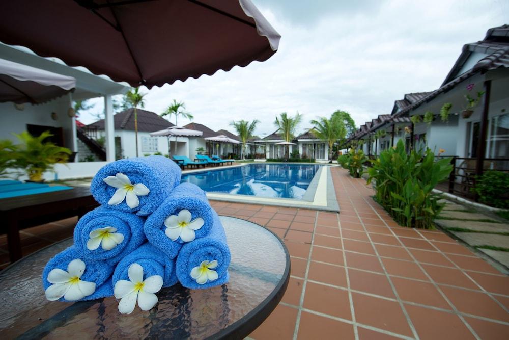 Sea Breeze Resort Sihanoukville Bagian luar foto
