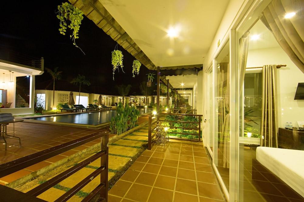 Sea Breeze Resort Sihanoukville Bagian luar foto